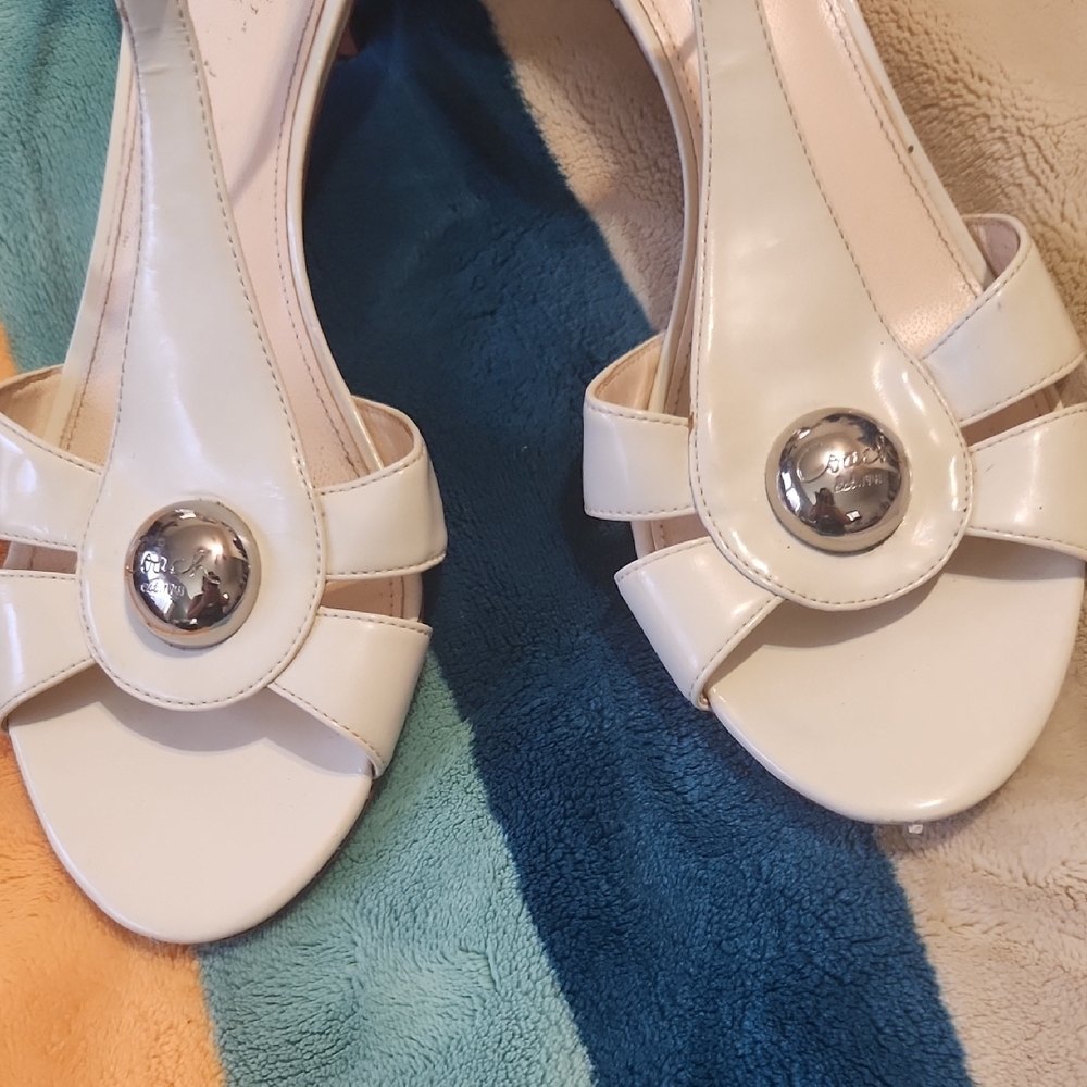 Coach Women's White Patent Sandals - Picture 2 of 6